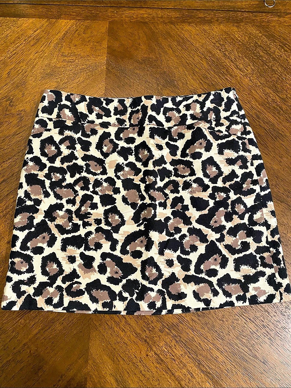 LOFT Petite Leopard Print Mini Skirt Size 8P